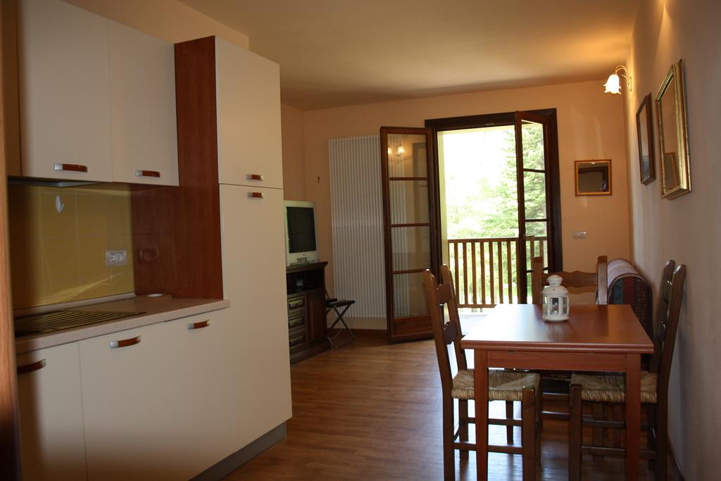 Aparthotel Il Cervo Bianco à Abetone Chambre photo