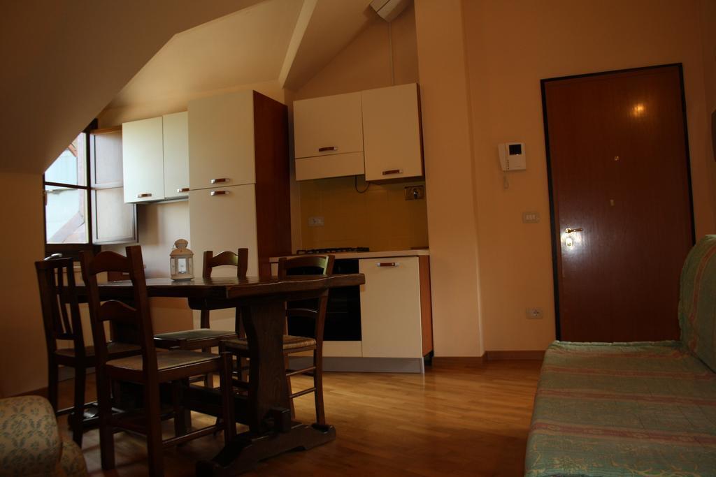 Aparthotel Il Cervo Bianco à Abetone Chambre photo